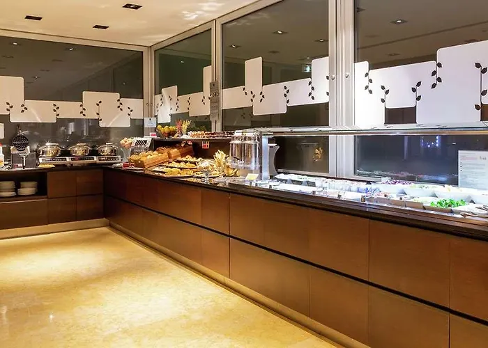 Hotel Hilton Garden Claridge 4*