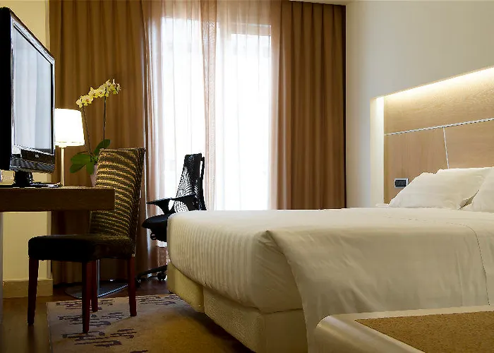 Hilton Garden Claridge 4*