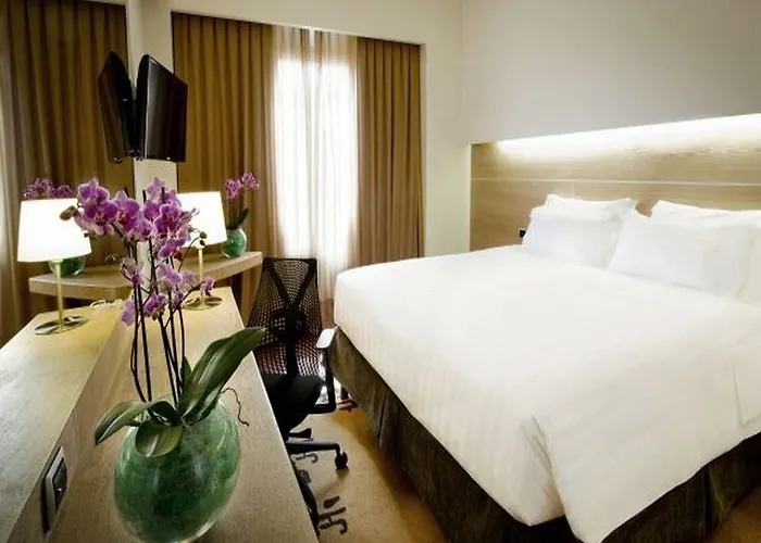 Hilton Garden Claridge